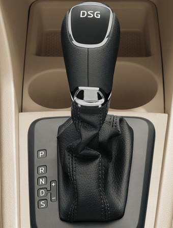 ناقل حركة أوتوماتيكي من سبعة سرعات 