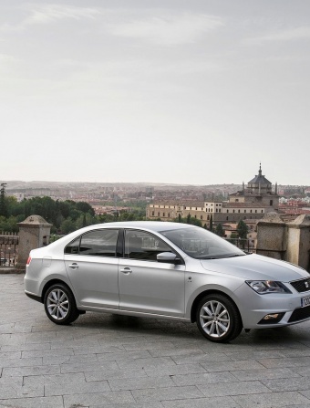 Dynamic Design with wide range of alloy wheels options