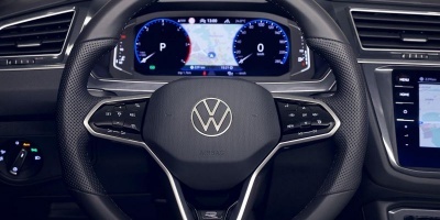 Multi color digital cockpit