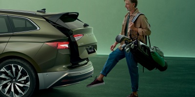 نظام فتح الصندوق الخلفي كهربائياً )بحركة الرجل)                                                                                     